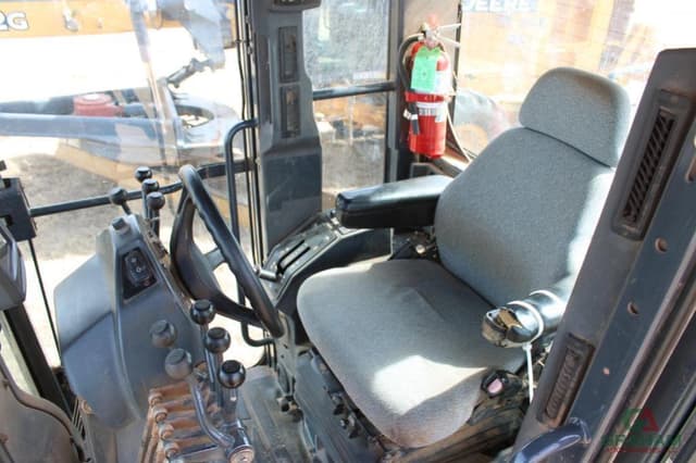 Image of John Deere 672G equipment image 4