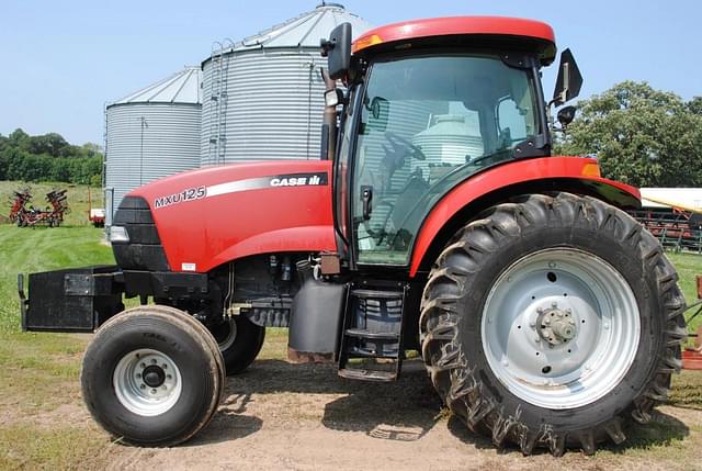 Image of Case IH MXU125 equipment image 1