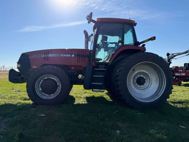 Image of Case IH MX220 equipment image 3