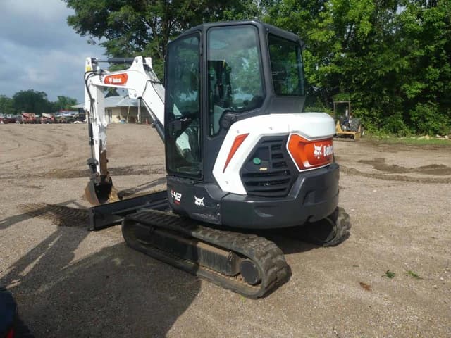 Image of Bobcat E42 equipment image 3