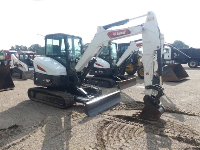 Image of Bobcat E42 equipment image 1