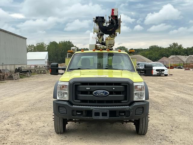 Image of Ford F-550 equipment image 1