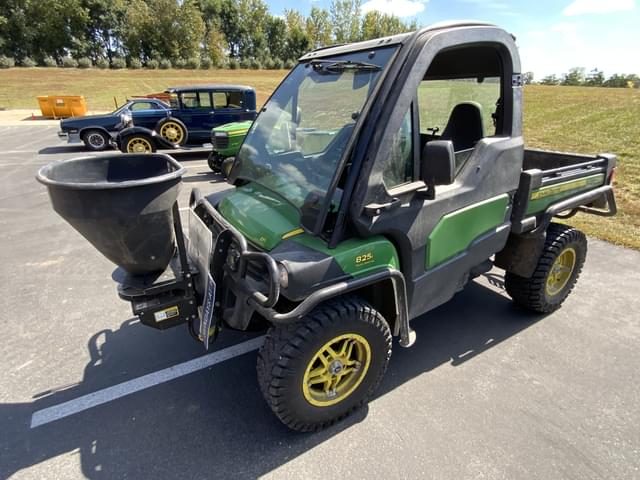 Image of John Deere Gator XUV 825i equipment image 1