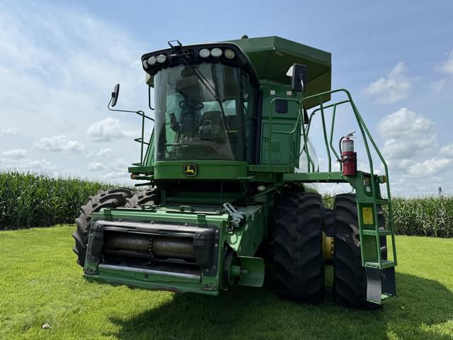Image of John Deere 9770 STS equipment image 3