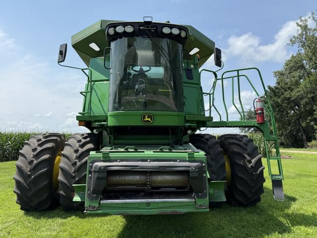 Image of John Deere 9770 STS equipment image 4