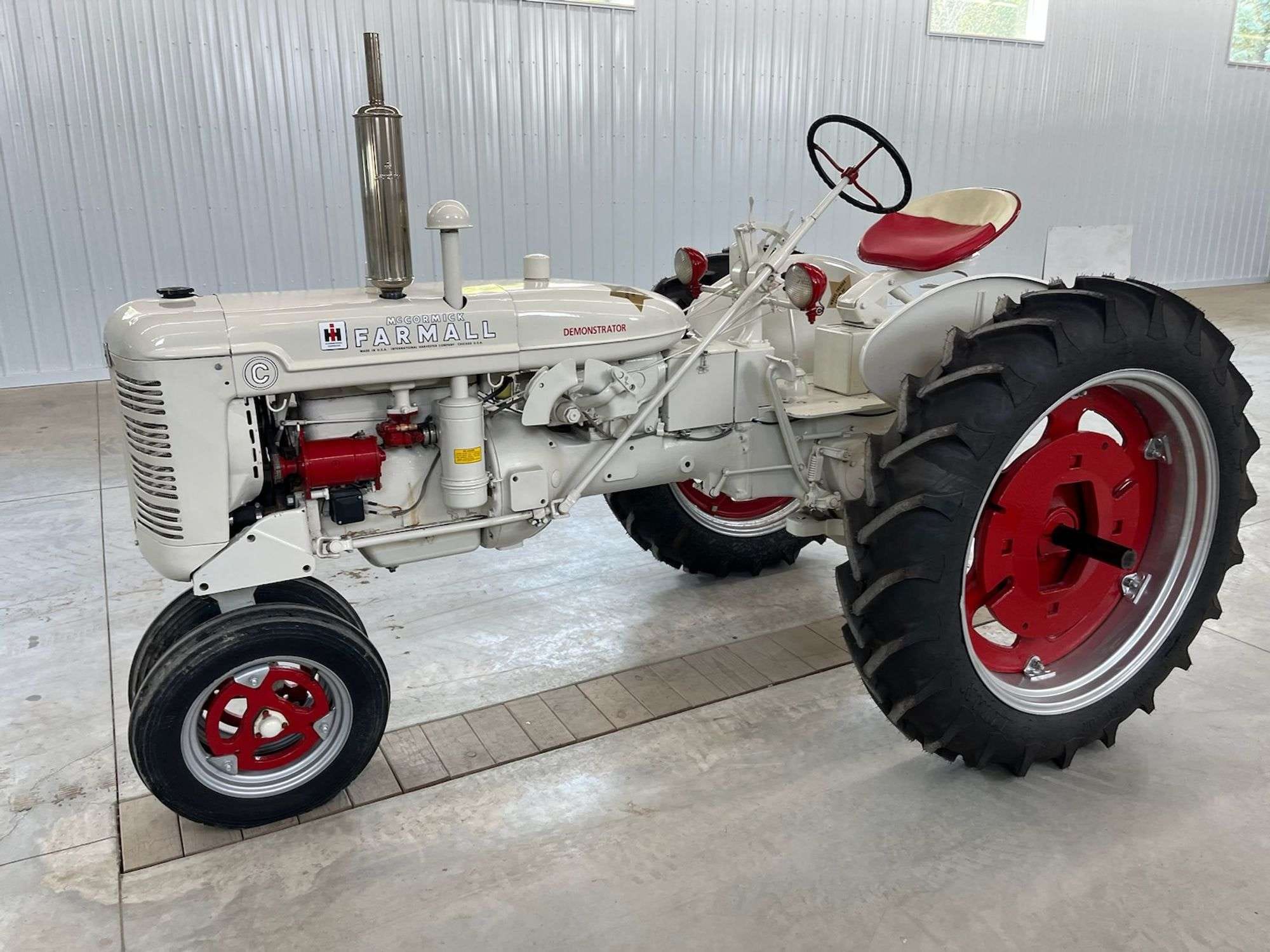 Farmall C Equipment Image0