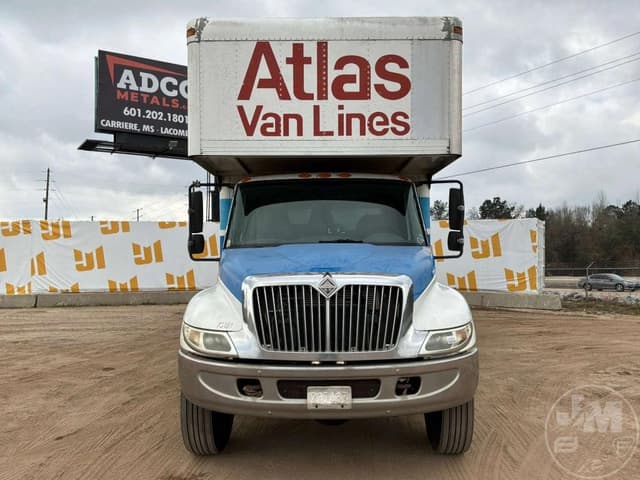 Image of International 4300 equipment image 1