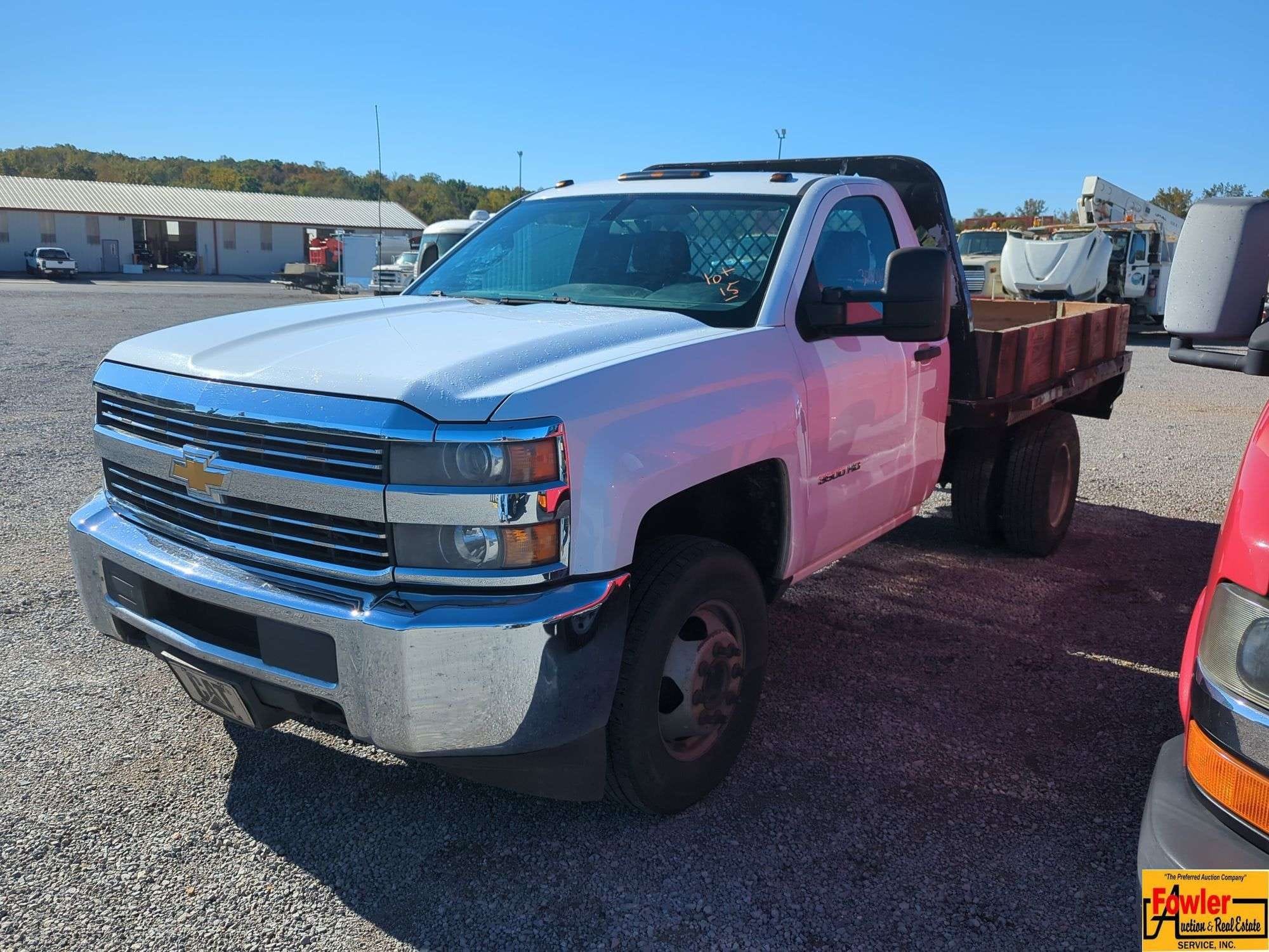 2015 Chevrolet 3500HD Equipment Image0