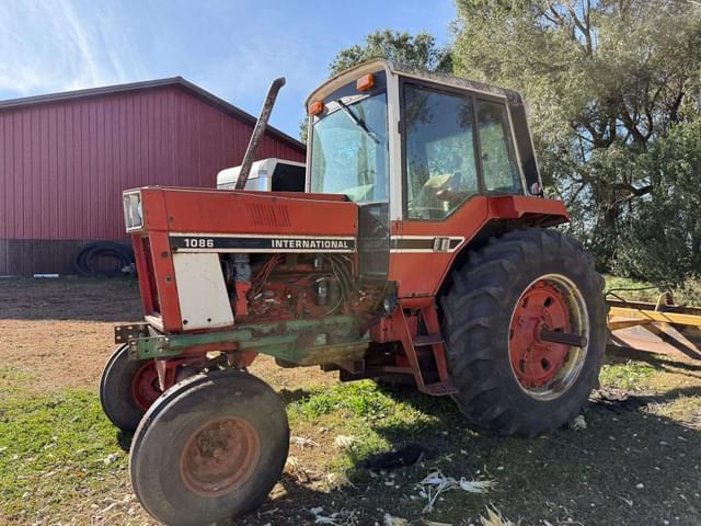 Image of International Harvester 1086 equipment image 3