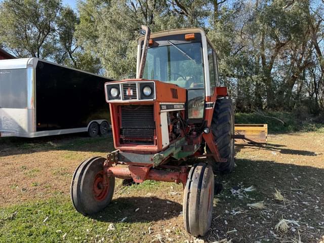 Image of International Harvester 1086 equipment image 2