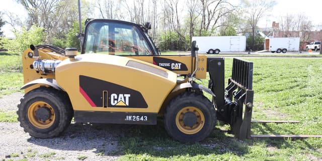 Image of Caterpillar TH255C equipment image 3