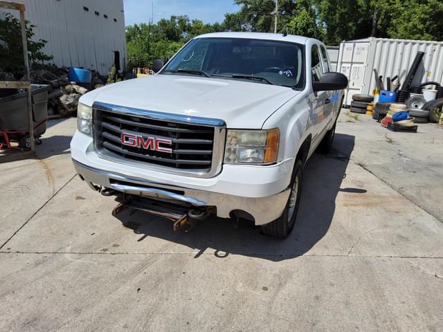 Image of GMC 2500HD equipment image 1
