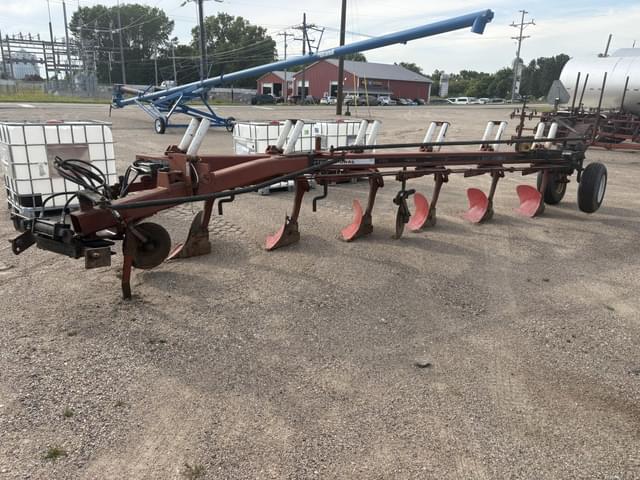 Image of International Harvester 735 equipment image 3