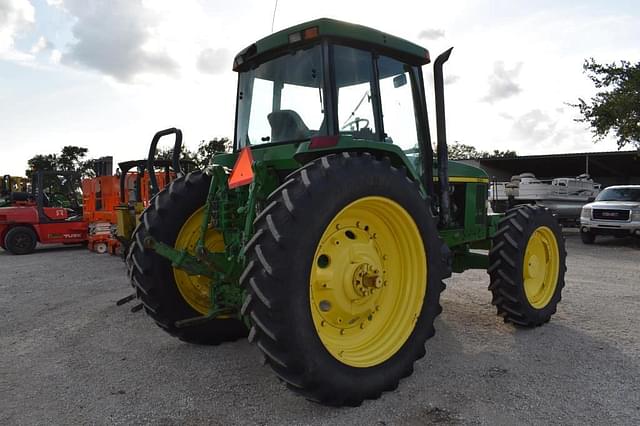 Image of John Deere 7410 equipment image 2