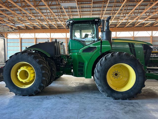 Image of John Deere 9520R equipment image 2