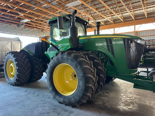 Image of John Deere 9520R equipment image 1