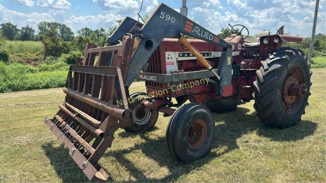 Image of International Harvester 806 equipment image 2