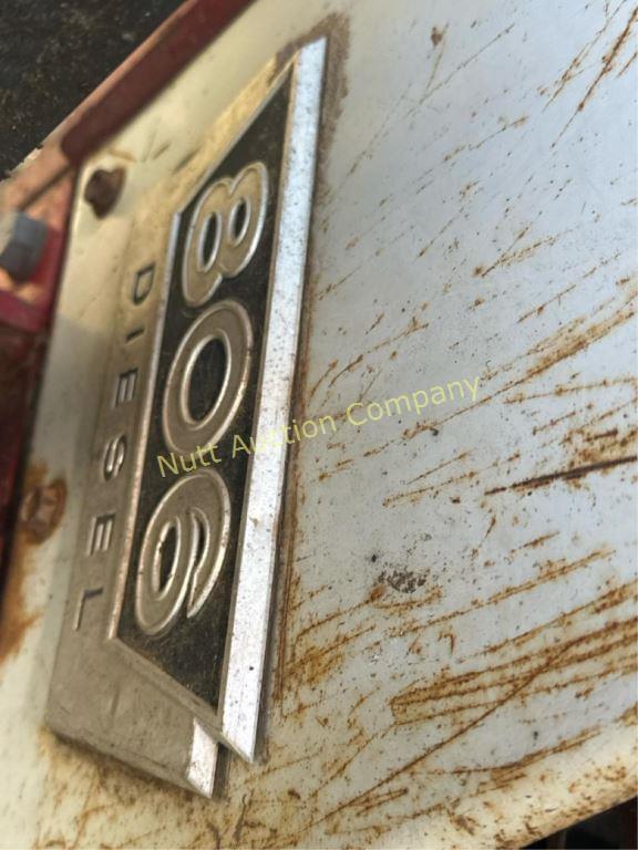 Image of International Harvester 806 equipment image 3