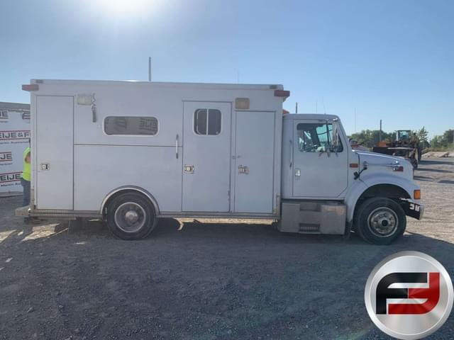 Image of International 4700 equipment image 3