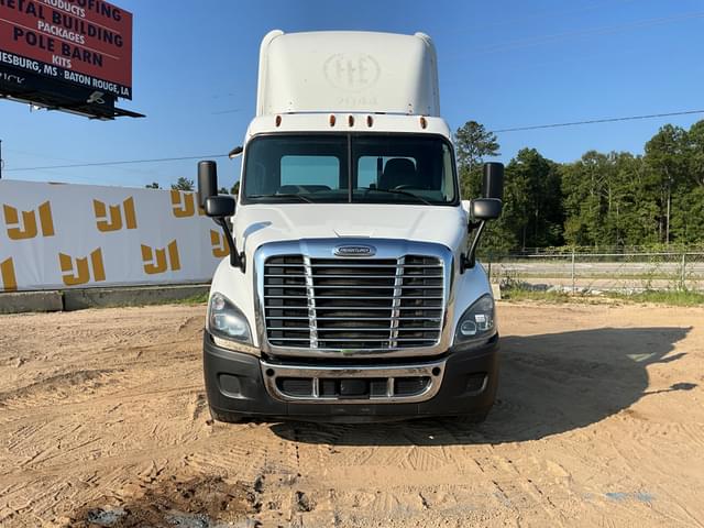 Image of Freightliner Cascadia Evolution equipment image 1