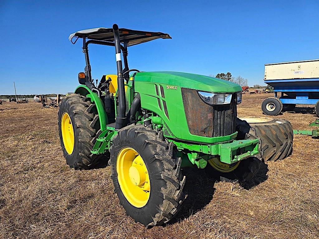 Image of John Deere 5085E Primary image