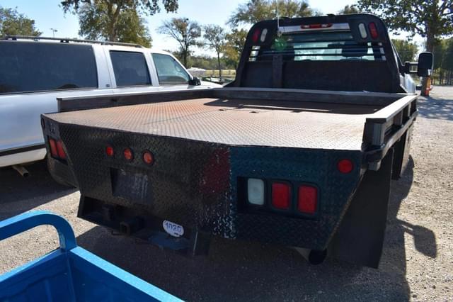 Image of Chevrolet 3500HD equipment image 4