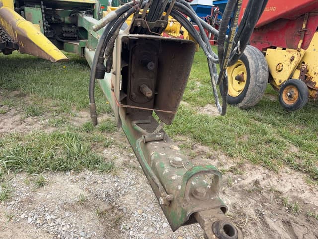 Image of John Deere 3960 equipment image 2