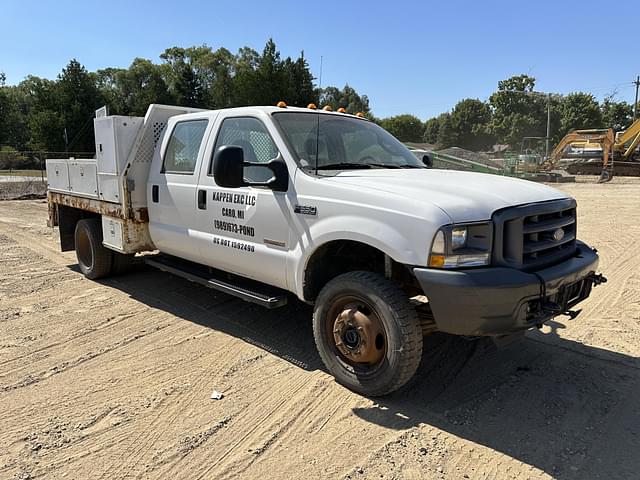 Image of Ford F-550 equipment image 1