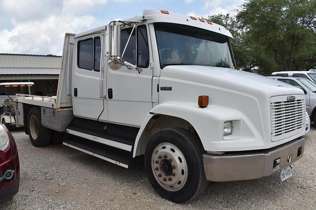 Image of Freightliner FL60 equipment image 1