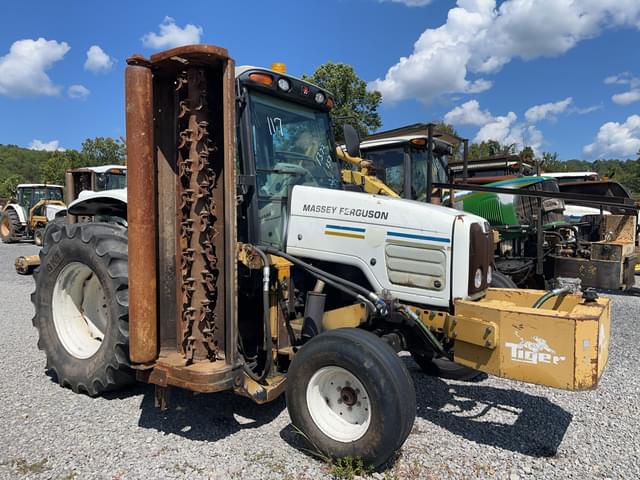 Image of Massey Ferguson 5455 equipment image 3