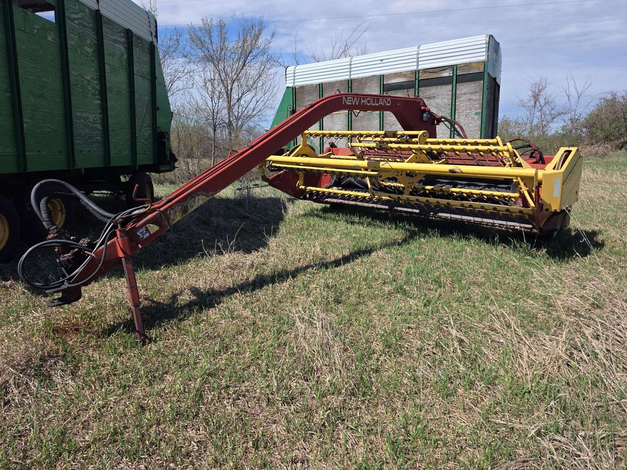 New Holland 499 Equipment Image0
