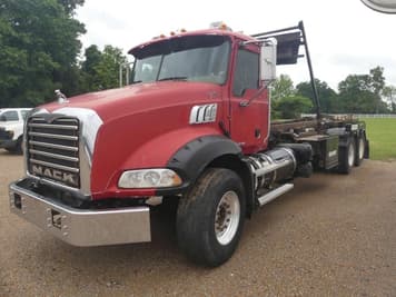 Main image Mack GU813