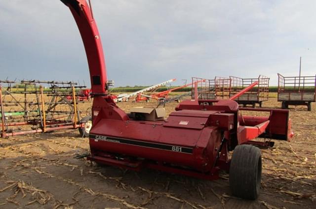 Image of Case IH 881 equipment image 3