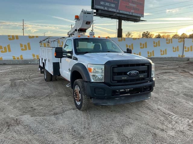 Image of Ford F-450 equipment image 2