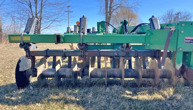 Image of John Deere 714 equipment image 2