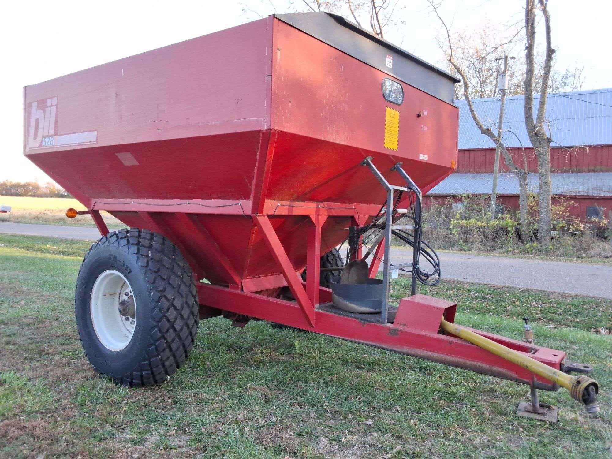 Bradford 528 Equipment Image0