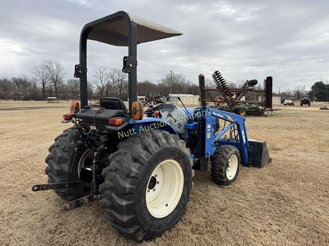 Image of New Holland Workmaster 35 equipment image 4