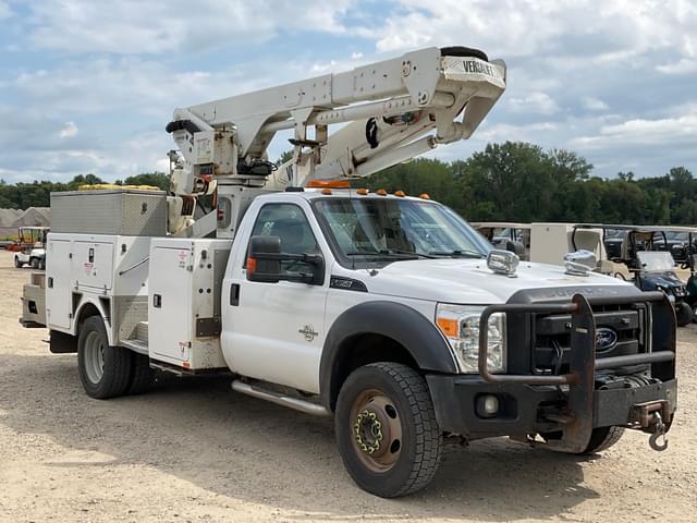 Image of Ford F-550 equipment image 2