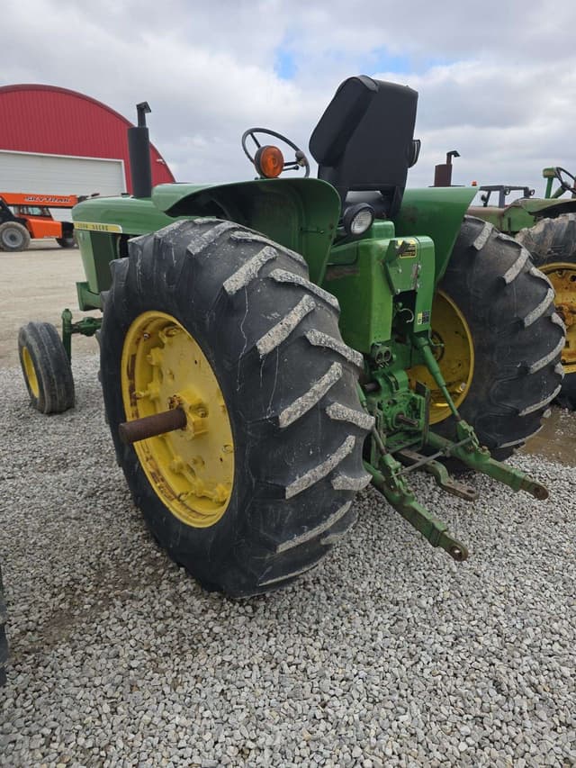 Image of John Deere 4020 equipment image 4