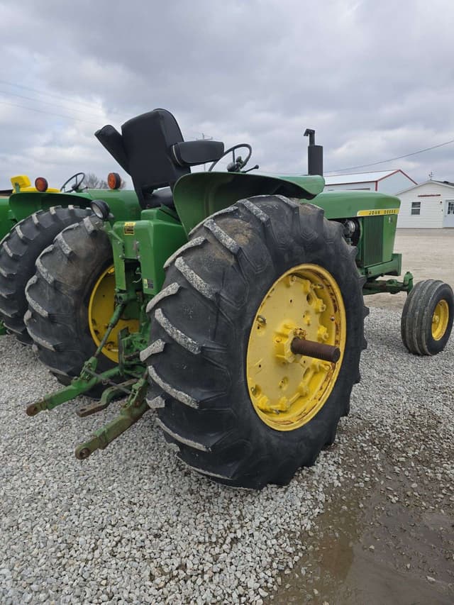 Image of John Deere 4020 equipment image 2