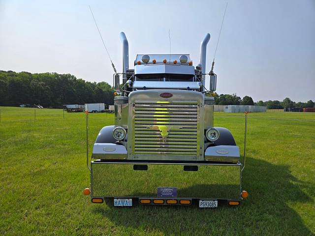 Image of Peterbilt 382 equipment image 1