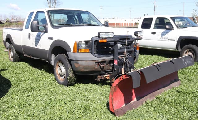 Image of Ford F-250 equipment image 2