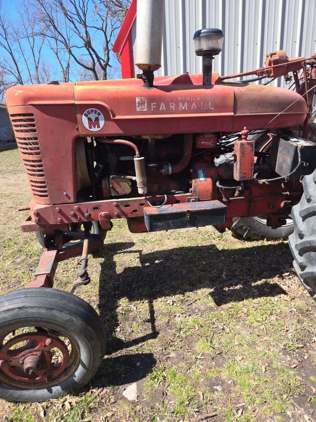 Image of Farmall Super M equipment image 4