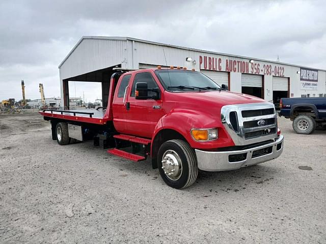 Image of Ford F-650 equipment image 3