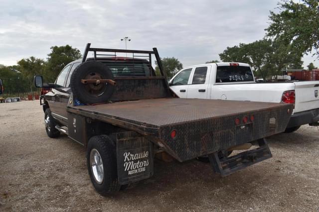 Image of Dodge Ram 3500 equipment image 3