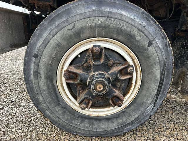 Image of International S2500 equipment image 3