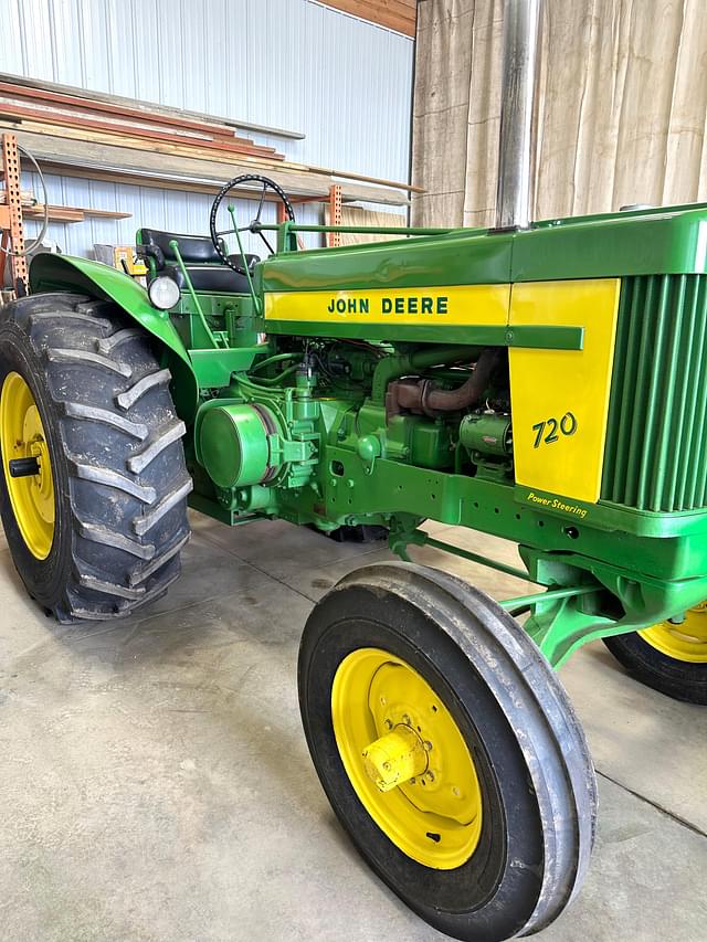 Image of John Deere 720 equipment image 1