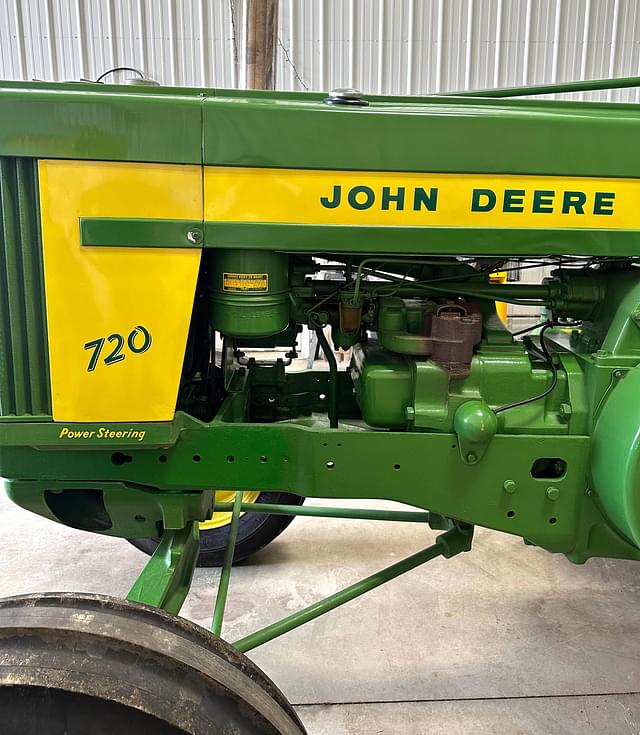 Image of John Deere 720 equipment image 4