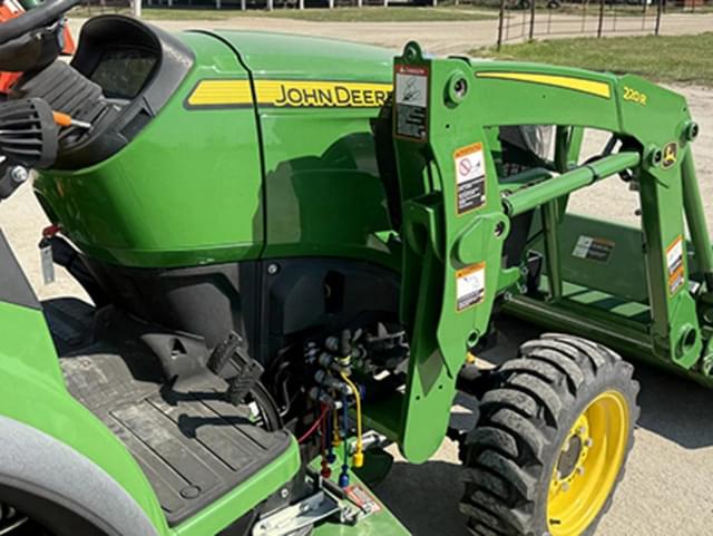 Image of John Deere 2038R equipment image 4
