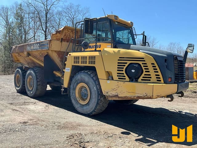 Image of Komatsu HM300-3 equipment image 2